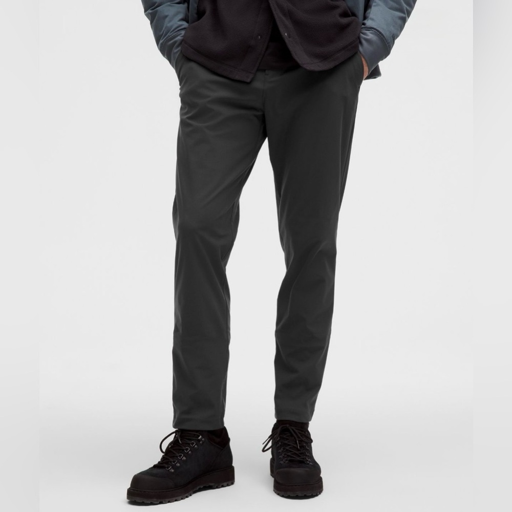 Men’s Lululemon ABC Classic-Fit 5 pocket Pant 30x32 Warpstreme obsidian color